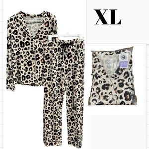 Stars Above leopard print top & bottoms set size small